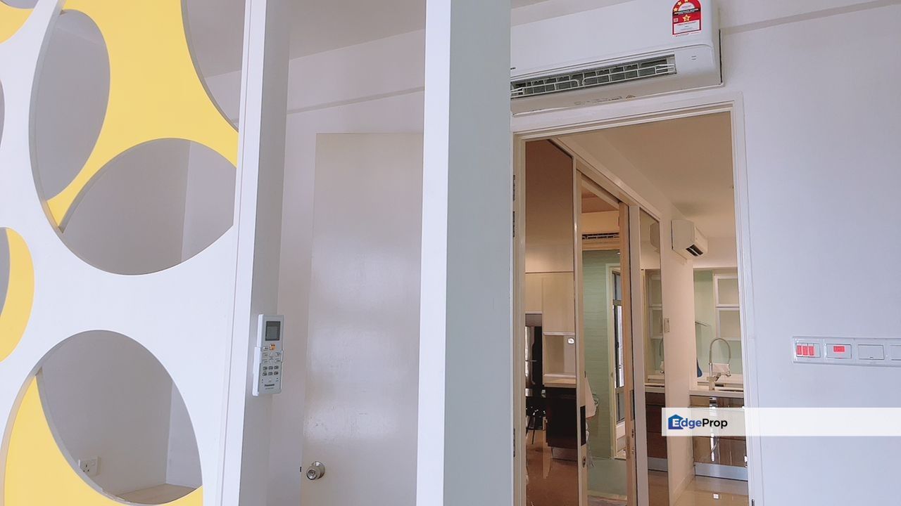 2 Rooms Eve Suite Ara Damansara for Sale Condo Near LRT Lembah Subang, Selangor, Ara Damansara