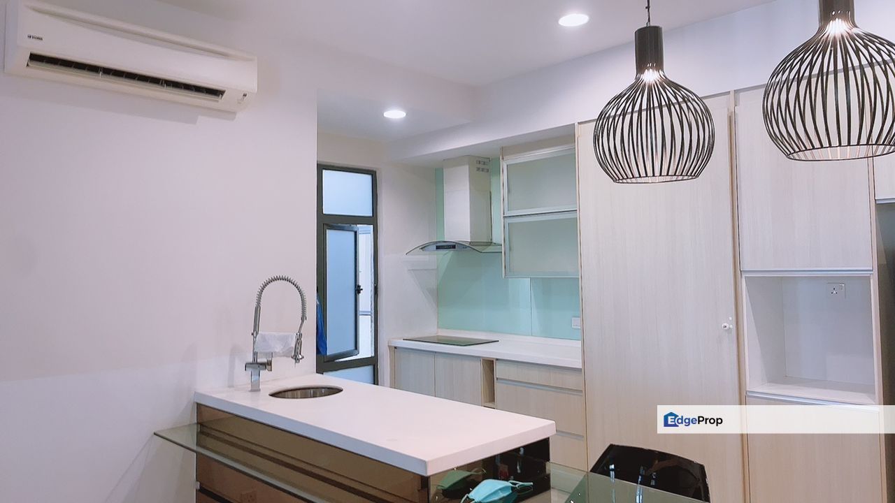 2 Rooms Eve Suite Ara Damansara for Sale Condo Near LRT Lembah Subang, Selangor, Ara Damansara