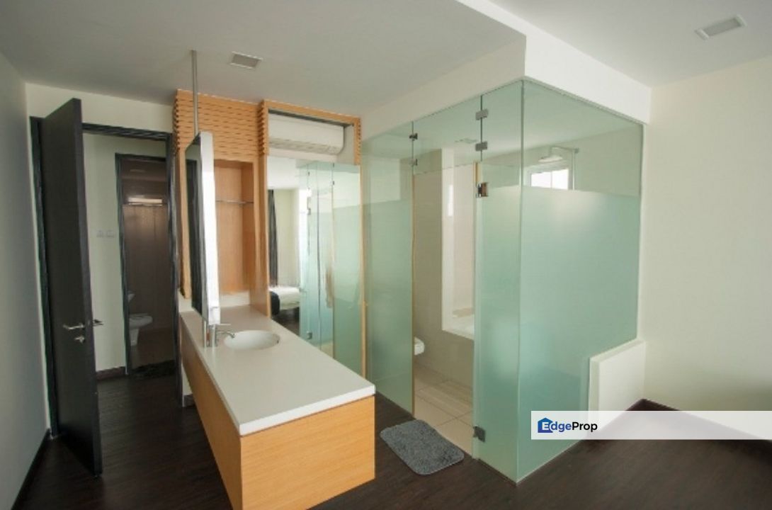 Oasis Serviced Suites Ara Damansara near Lotus and Citta Mall Village, Selangor, Ara Damansara