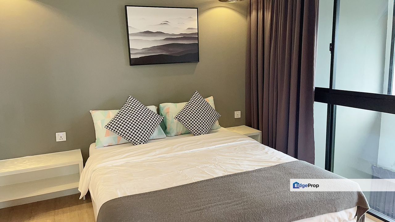 Sunway D'Latour Full Furnished Duplex next Taylor Lakeside Subang BRT, Selangor, Bandar Sunway