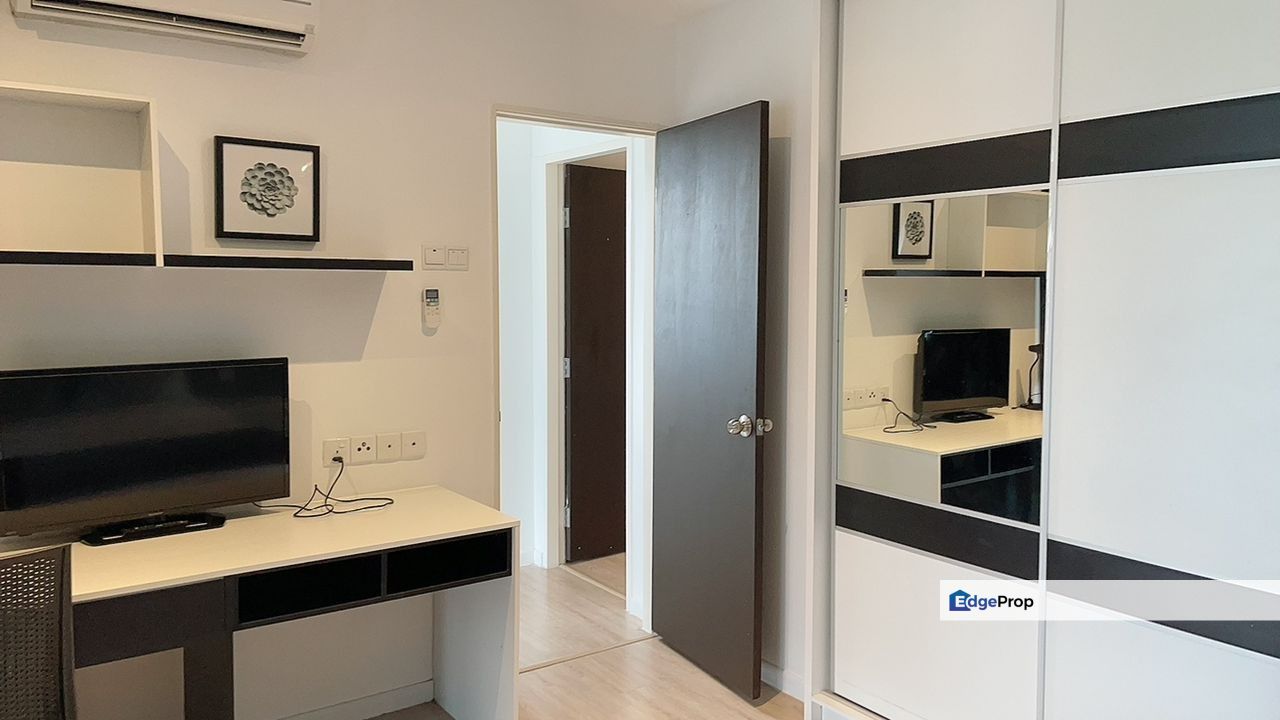 Sunway D'Latour Full Furnished Duplex next Taylor Lakeside Subang BRT, Selangor, Bandar Sunway