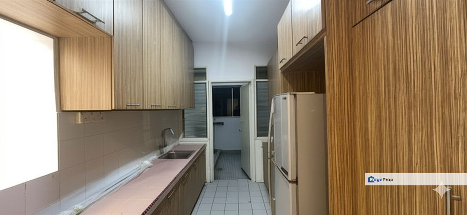 Condo Kelana Puteri inc 1 carpark Nr Paradigm Kelana Square Putera, Selangor, Kelana Jaya