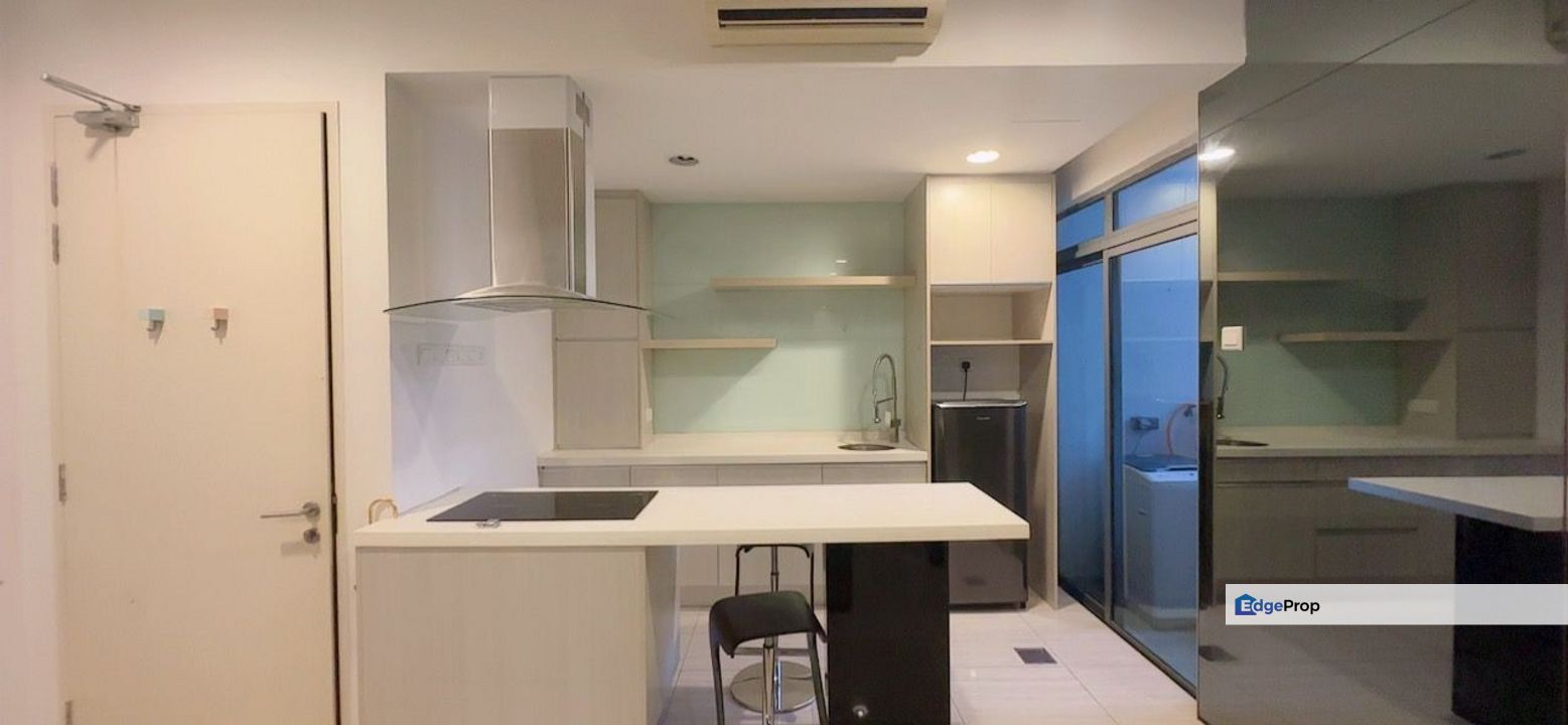 Eve Suite Studio Ara Damansara Pool View LRT Linked to KL Sentral KLCC, Selangor, Ara Damansara