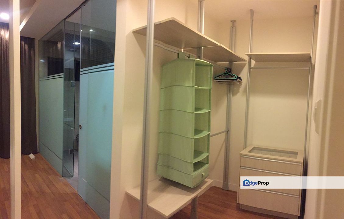 Eve Suite 2 Rooms Condo Beside LRT Lembah Subang Ara Damansara, Selangor, Ara Damansara