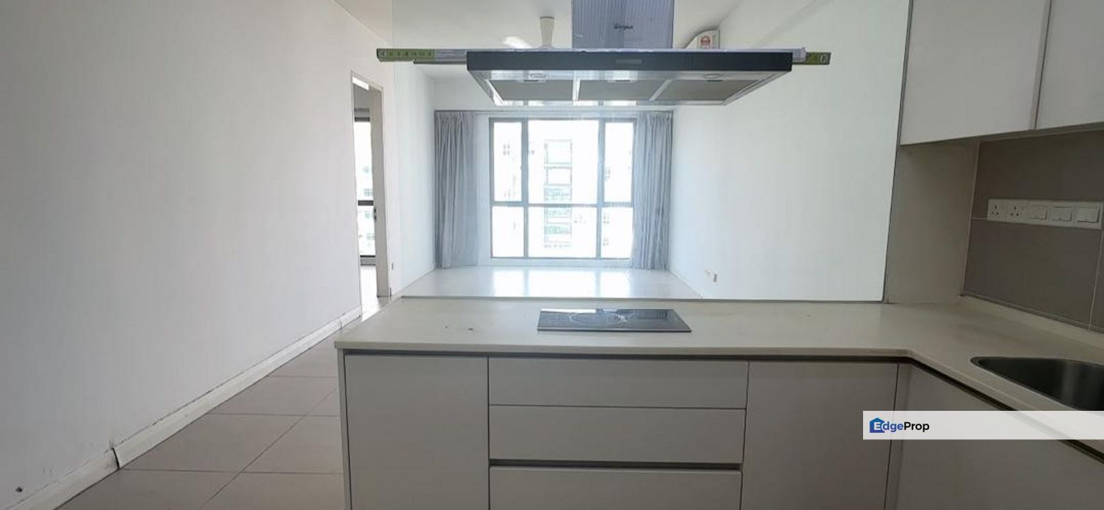 Nova Saujana Residence Condo nr LRT Ara Damansara Subang Airport Mall, Selangor, Shah Alam