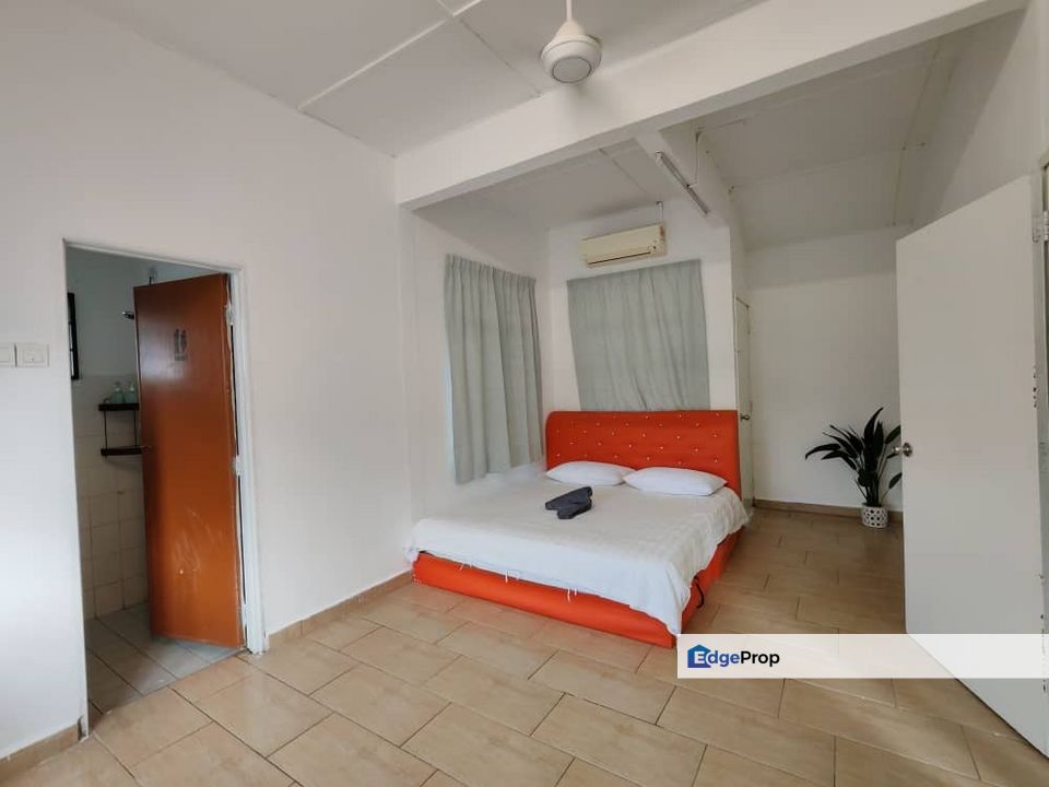 Kajang Bungalow with Private Swimming Pool nr MRT Cendana Sungai Chua, Selangor, Kajang