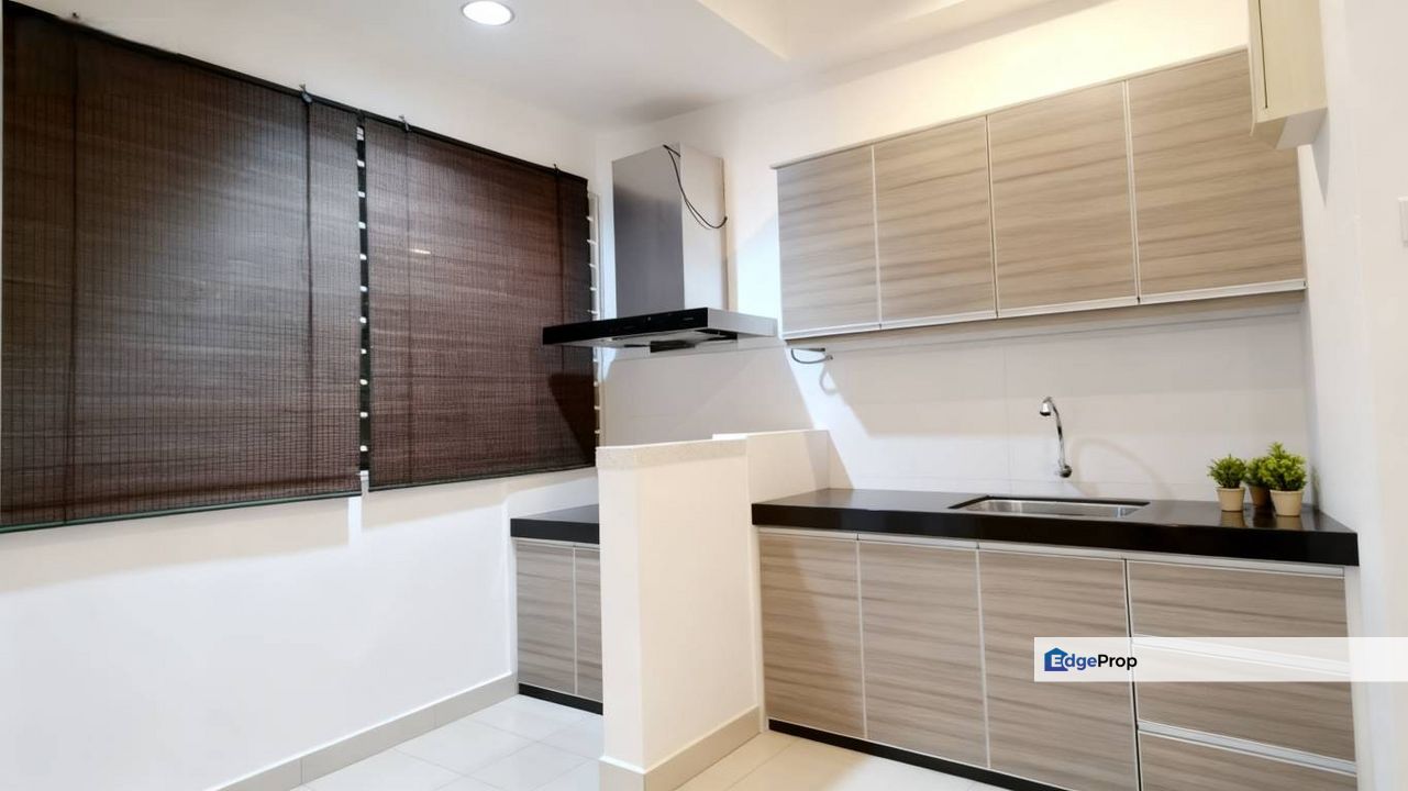 Zenith Residences facing Paradigm Mall Kelana Square nr LRT3 SS7 Jaya, Selangor, Kelana Jaya