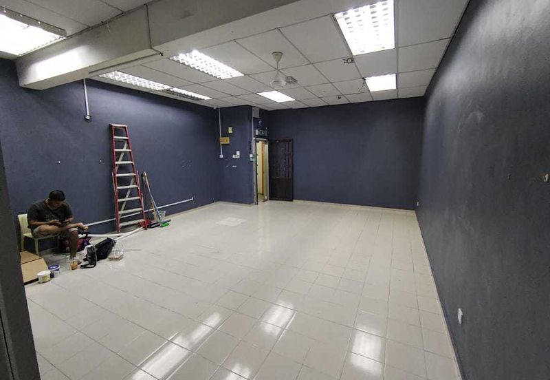 Renovated First Floor Office Unit Prima Saujana Kajang