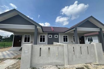 Bunut Sarang Burung, Wakaf Bharu