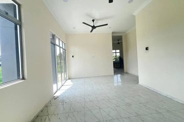 Bunut Sarang Burung, Wakaf Bharu