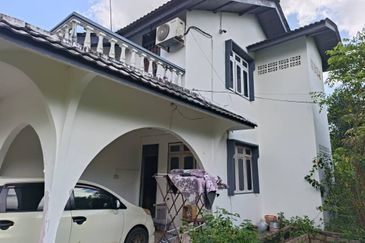 Banglo 2 Tingkat Berdekatan Bandar Pasir Puteh