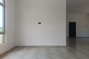 Banglo Setingkat di labok, Machang