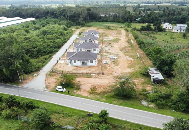 Banglo Setingkat di labok, Machang