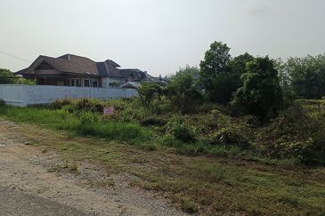 Lot Banglo Taman Peringat Putra, Kg Bechah Keranji, Peringat