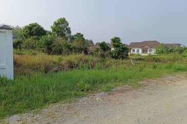 Lot Banglo Taman Peringat Putra, Kg Bechah Keranji, Peringat