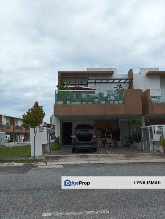 Corner Unit Casa Bluebell Townhouse Cybersouth, Selangor, Dengkil