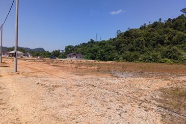 Tanah Lot Banglo, Jalan Sg Durian, Kuala Krai