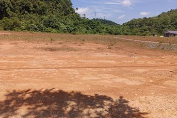 Tanah Lot Banglo, Jalan Sg Durian, Kuala Krai