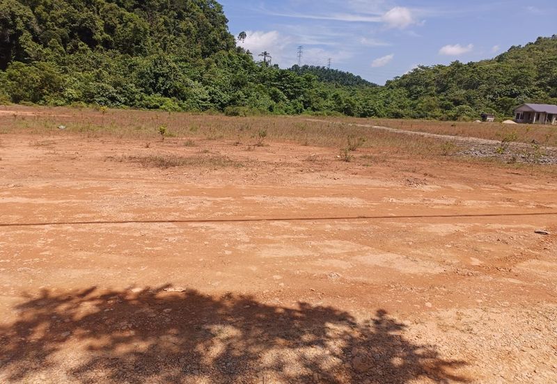 Tanah Lot Banglo, Jalan Sg Durian, Kuala Krai