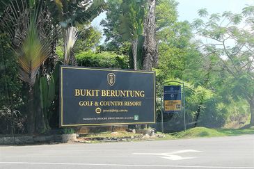 Kelab Golf Bukit Beruntung