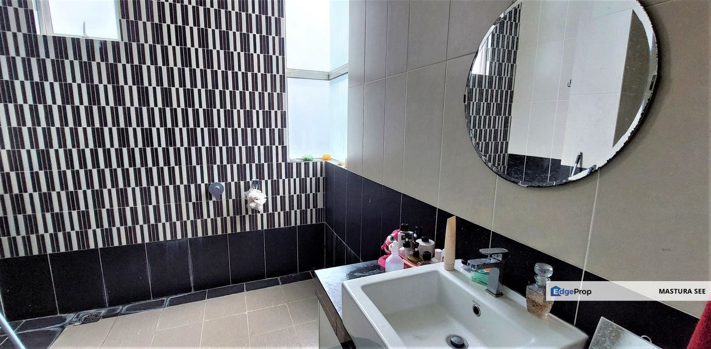 Lovely house for sale at Taman Dolomite Templer, Rawang, Selangor, Rawang