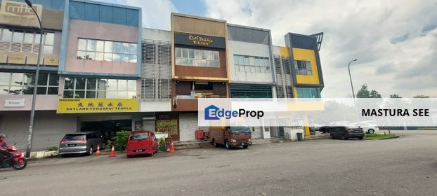Shop for sale at Puchong Gateway, Selangor, Puchong