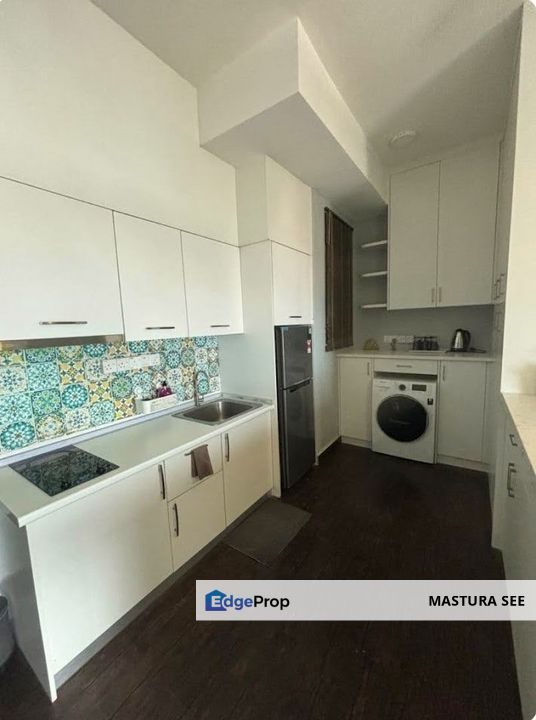 Cozy Fully Furnished SOHO for sale at Apex Tower, Cybersquare, Cyberjaya, Selangor, Cyberjaya