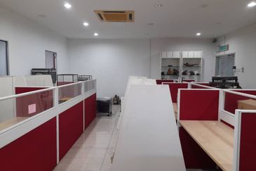 Section 13 (Seksyen 13)