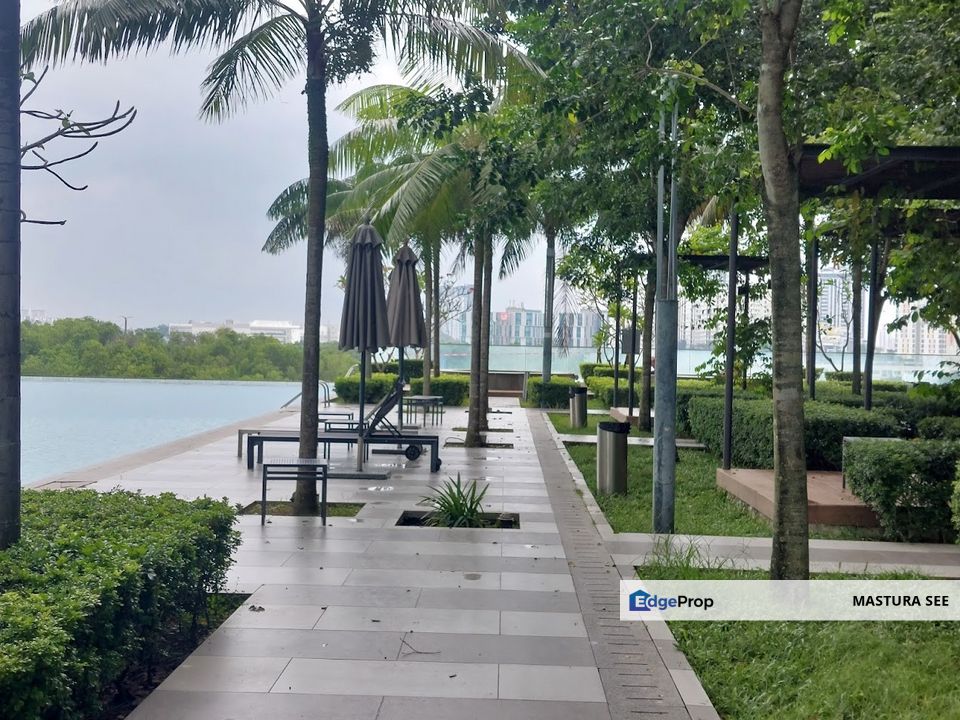 Cozy Fully Furnished SOHO for sale at Apex Tower, Cybersquare, Cyberjaya, Selangor, Cyberjaya