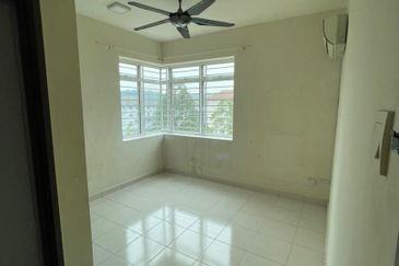 Residensi Warnasari 2