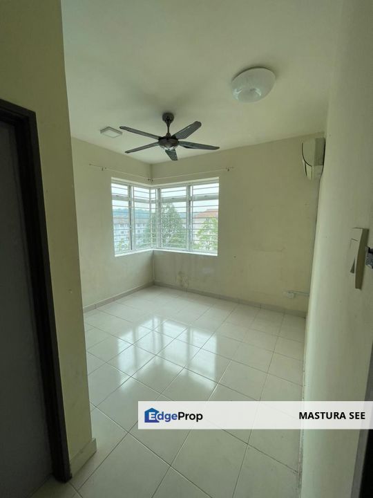 Cozy apartment for sale at Residensi Warnasari, Puncak Alam, Selangor, Bandar Puncak Alam