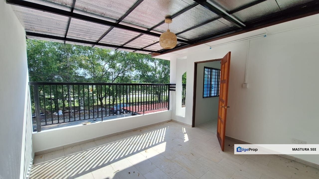 Lovely Semi Detached house for sale at Taman Putra Perdana, Puchong, Selangor, Puchong