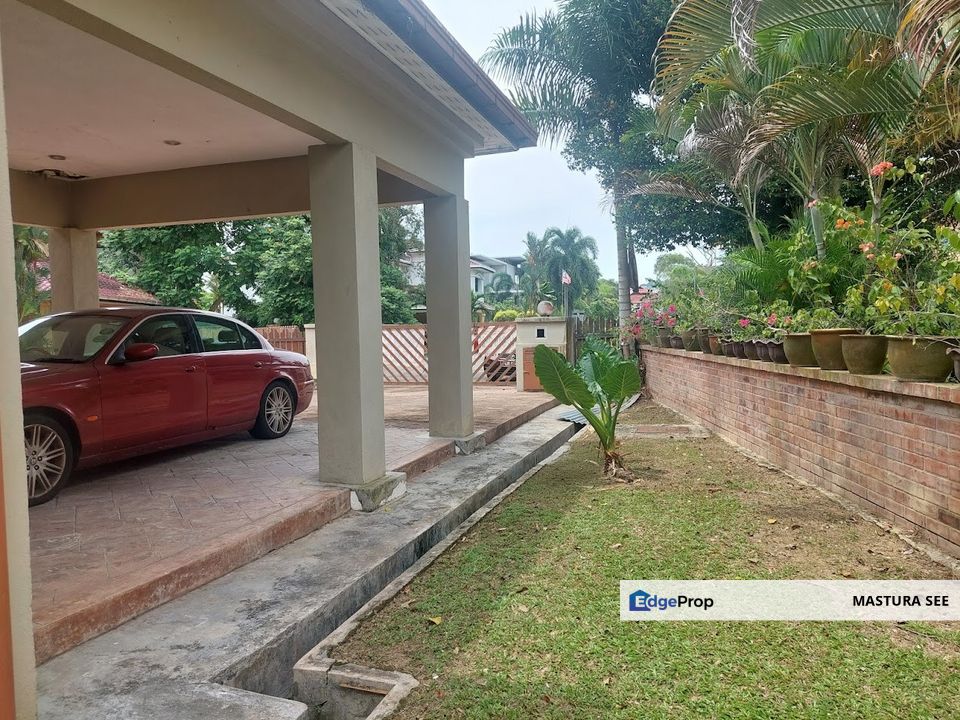 Single storey bungalow for sale at Monterez Golf, Shah Alam, Selangor, Shah Alam