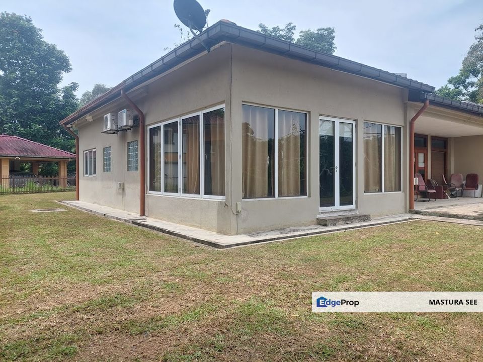 Single storey bungalow for sale at Monterez Golf, Shah Alam, Selangor, Shah Alam