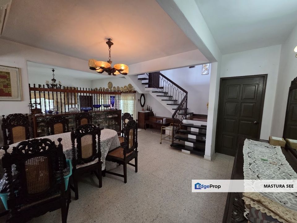 Lovely Semi D house for sale at Damansara Utama, Selangor, Petaling Jaya