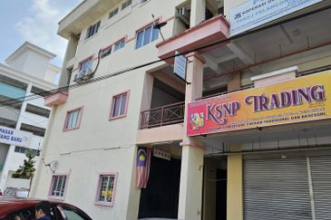 Selayang Centre Point, Selayang Baru, Batu Caves, Selangor Shop Retail Space 1st Floor 1206sf for Sale