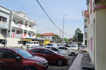 Selayang Centre Point, Selayang Baru, Batu Caves, Selangor Shop Retail Space 1st Floor 1206sf for Sale