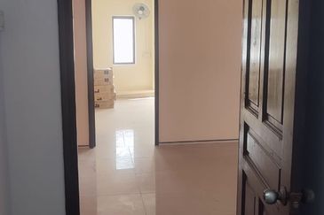 SUBANG PERMAI U6 Shah Alam , Selangor 3 Storey Shop