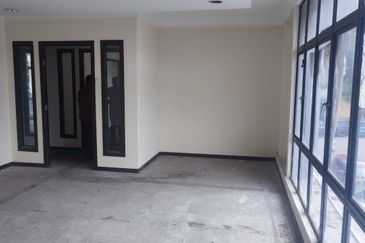 SUBANG PERMAI U6 Shah Alam , Selangor 3 Storey Shop