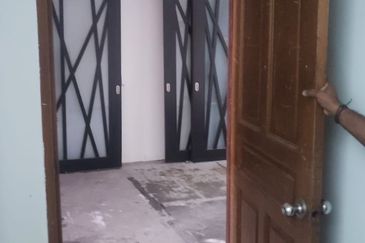 SUBANG PERMAI U6 Shah Alam , Selangor 3 Storey Shop