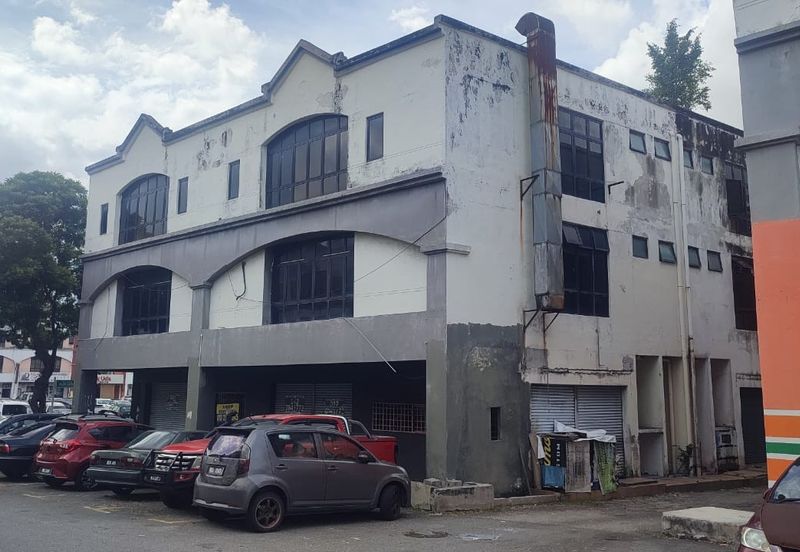 SUBANG PERMAI U6 Shah Alam , Selangor 3 Storey Shop