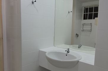 38 Bidara Condominium