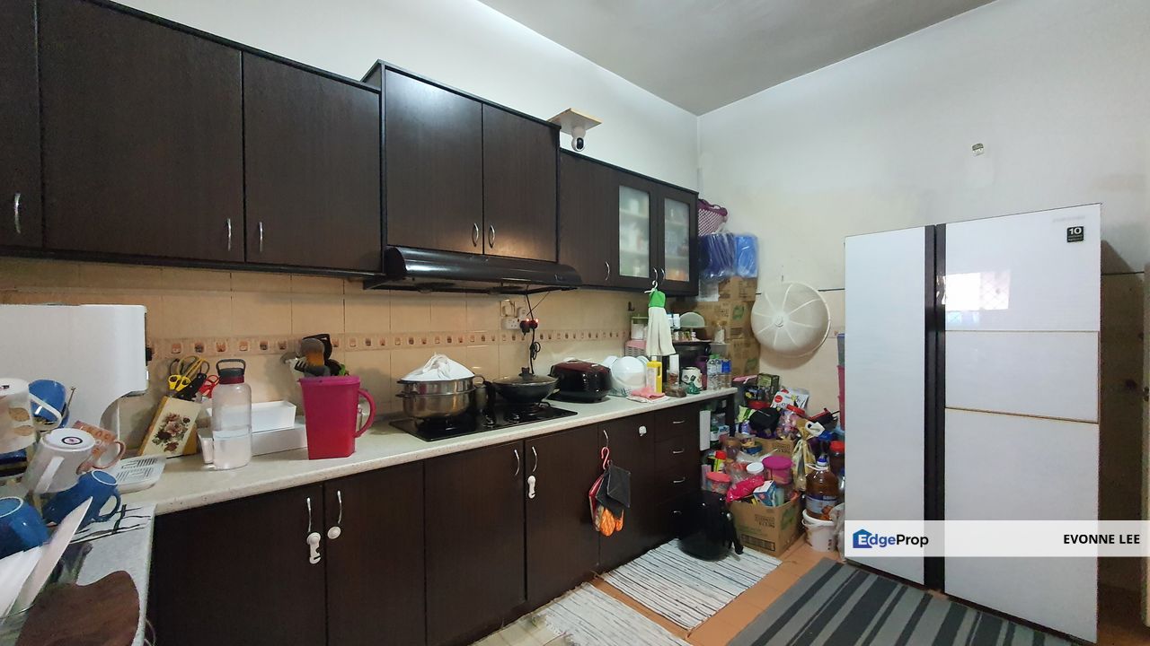 Gated and guarded link house, Selangor, Mutiara Damansara