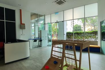 Corner shop with road exposure