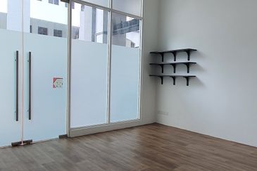 Corner shop with road exposure