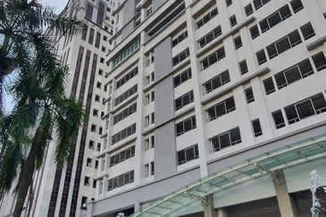 Corner shop with road exposure
