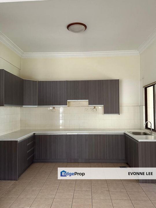 Opportunity to personalise this space into your ideal home, Selangor, Glenmarie