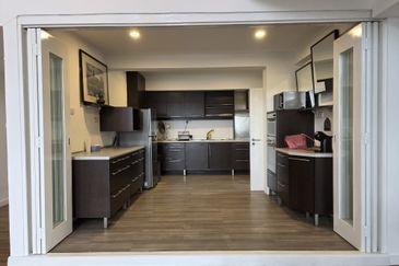 Bungaraya Kondominium, Saujana Subang