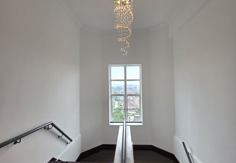 Bungaraya Kondominium, Saujana Subang