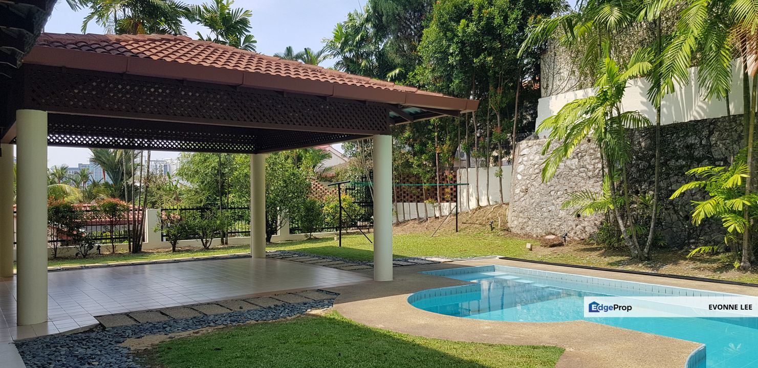 Guarded street bungalow with pool, Kuala Lumpur, Damansara Heights